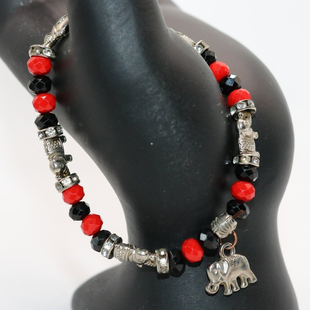Elephant Themed Black and Red Glass Beads Bracelet